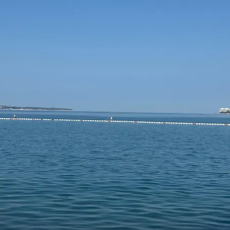 Apartma Alba アパート ポルトローシュ