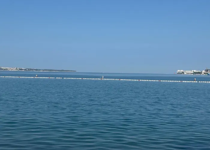 Apartma Alba アパート ポルトローシュ